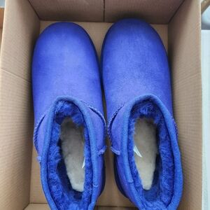 Ugg ultra mini size 9